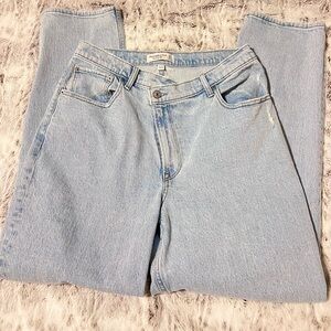 Abercrombie and Fitch curve love 90s straight ultra high rise 31/12R